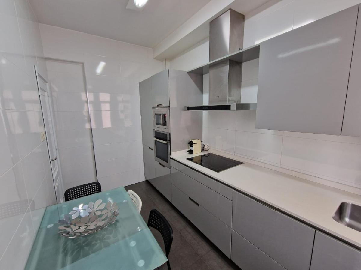 Appartamento Amplio y céntrico piso con patio. La Coruña Esterno foto