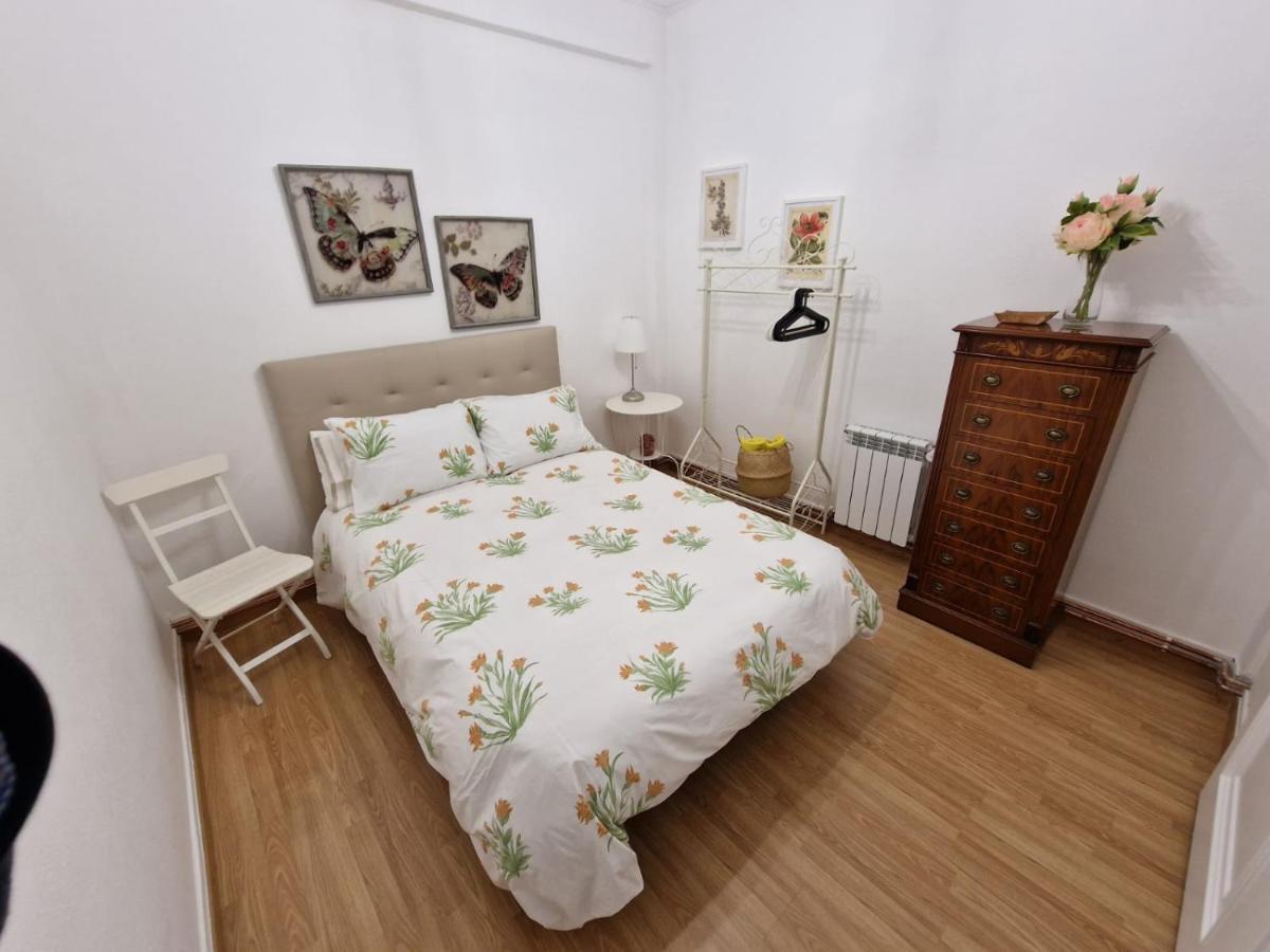Appartamento Amplio y céntrico piso con patio. La Coruña Esterno foto